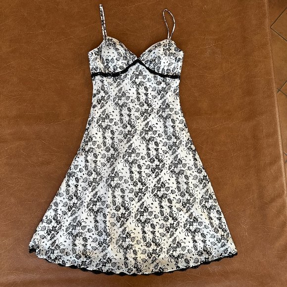 White House Black Market Spaghetti Strap Midi Dress - Picture 5 of 15